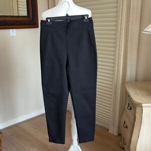 Black tapered stretch and firm ankle pant